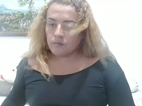 Snapshot of KIARAMARSHALLWELLZ chatting on 01.20.25 KIARAMARSHALLWELLZ online show from 01.20.25