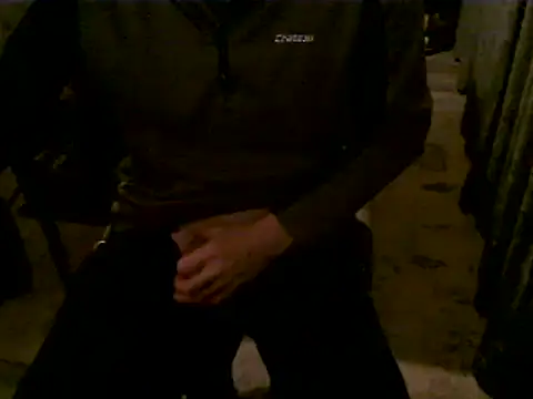 Snapshot of hornyman18cm39 chatting on 01.01.25 hornyman18cm39 online show from 01.01.25