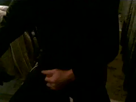 Snapshot of hornyman18cm39 chatting on 01.05.25 hornyman18cm39 online show from 01.05.25