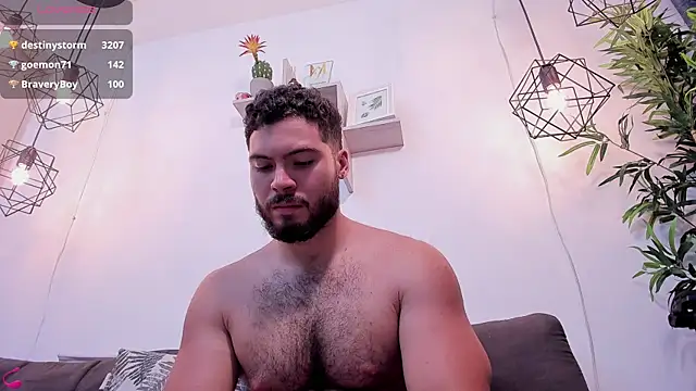 Snapshot of SebastianVilla_ chatting on 12.30.24 SebastianVilla online show from 12.30.24