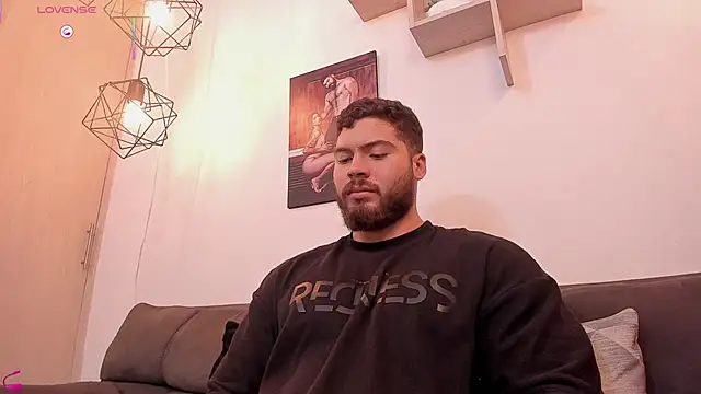 Snapshot of SebastianVilla_ chatting on 09.15.25 SebastianVilla online show from 09.15.25