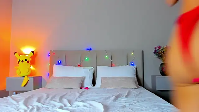 Snapshot of VikkiLustfull chatting on 02.22.25 VikkiLustfull online show from 02.22.25