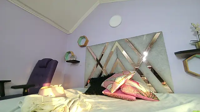 Hannagarces online show from 01.10.25