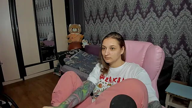 Snapshot of AlexRacc00n chatting on 01.29.25 AlexRacc00n online show from 01.29.25