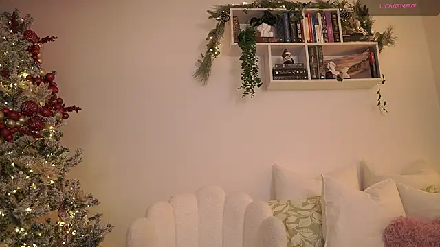 Snapshot of EmilyxRose_- chatting on 12.06.24 EmilyxRose - online show from 12.06.24