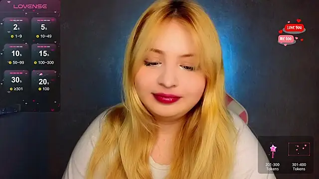Snapshot of shy_blondiee chatting on 03.18.25 shy blondiee online show from 03.18.25