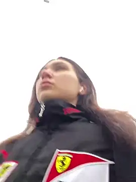 QuitieLia online show from 01.12.25