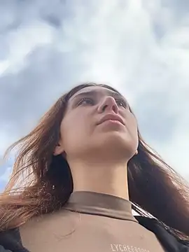 QuitieLia online show from 09.19.25