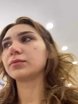 QuitieLia online show from 11.23.25