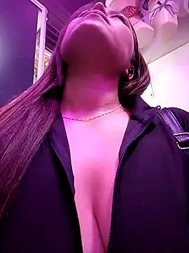 Snapshot of marena_saenz chatting on 12.12.24 marena saenz online show from 12.12.24