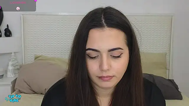 Snapshot of Eva_Rogers_ chatting on 12.23.24 Eva Rogers  online show from 12.23.24