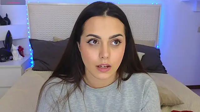 Snapshot of Eva_Rogers_ chatting on 01.22.25 Eva Rogers  online show from 01.22.25