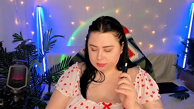Snapshot of Akemi_BBW chatting on 01.06.25 Akemi BBW online show from 01.06.25