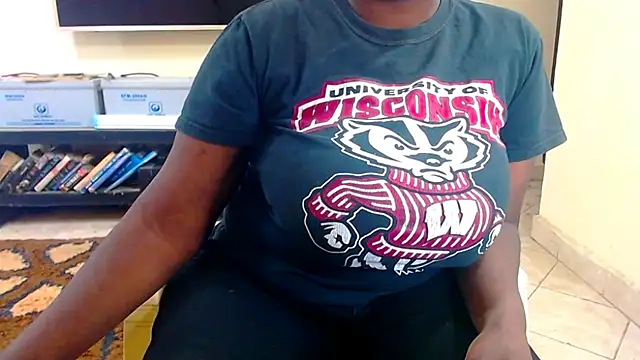 Snapshot of sunnylovexp chatting on 02.24.25 sunnylovexp online show from 02.24.25