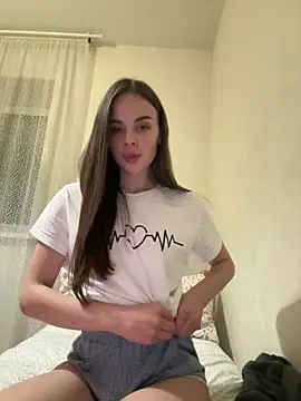 Snapshot of KristenSayles chatting on 12.05.24 KristenSayles online show from 12.05.24