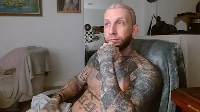 Snapshot of bobbybacala91 chatting on 09.10.25 bobbybacala91 online show from 09.10.25