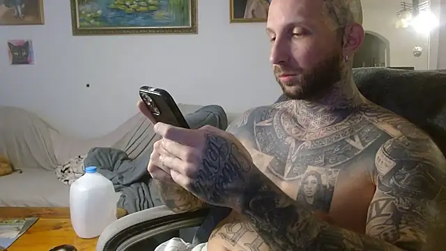 Snapshot of bobbybacala91 chatting on 09.28.25 bobbybacala91 online show from 09.28.25