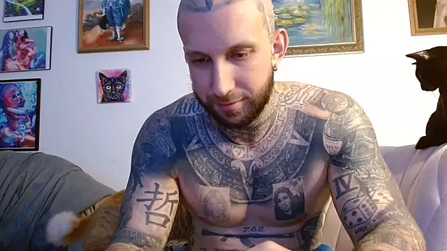 Snapshot of bobbybacala91 chatting on 10.03.25 bobbybacala91 online show from 10.03.25