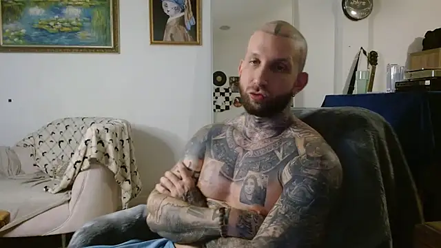 Snapshot of bobbybacala91 chatting on 10.04.25 bobbybacala91 online show from 10.04.25