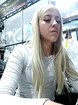 Snapshot of eva-2023 chatting on 12.10.24 eva-2023 online show from 12.10.24