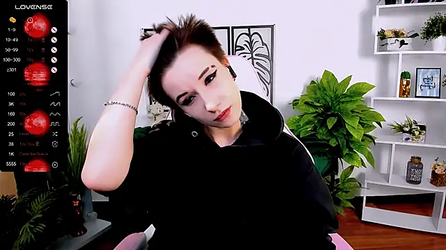 Snapshot of _Rein_ramm chatting on 03.23.25 Rein ramm online show from 03.23.25