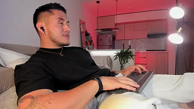 Snapshot of Chriskyle_ chatting on 03.03.25 Chriskyle  online show from 03.03.25