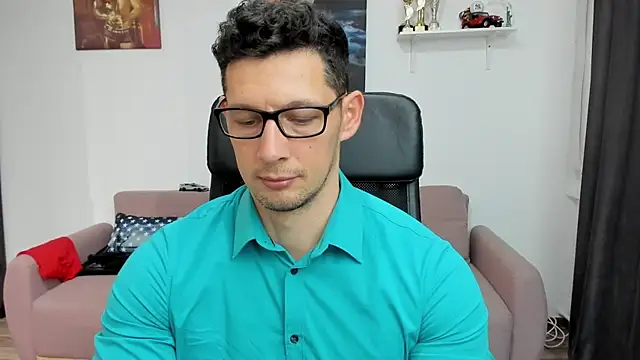 BrutusK08 online show from 02.14.25