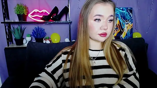 Snapshot of StacyYellig chatting on 01.21.25 StacyYellig online show from 01.21.25