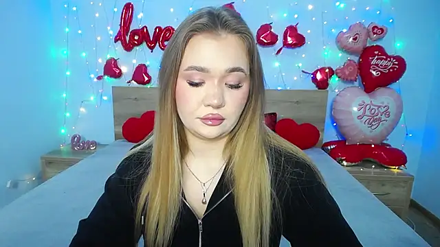 Snapshot of StacyYellig chatting on 02.07.25 StacyYellig online show from 02.07.25