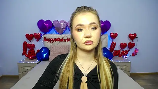 Snapshot of StacyYellig chatting on 02.11.25 StacyYellig online show from 02.11.25