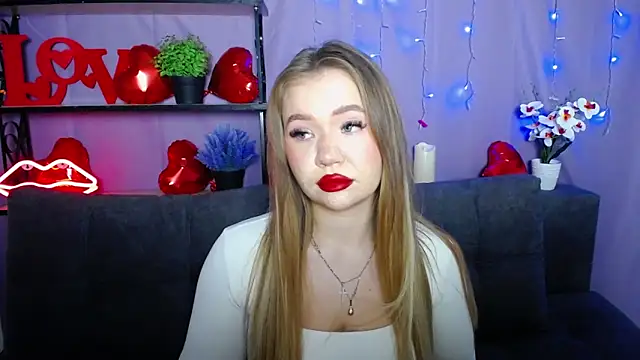 Snapshot of StacyYellig chatting on 03.07.25 StacyYellig online show from 03.07.25