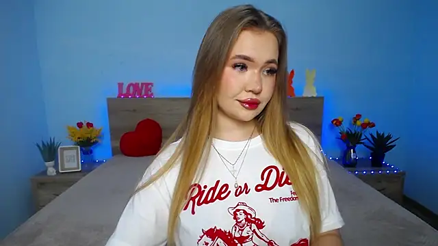 Snapshot of StacyYellig chatting on 03.11.25 StacyYellig online show from 03.11.25