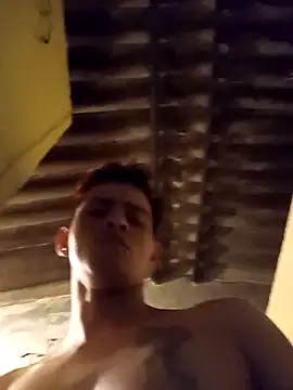 Snapshot of dantero chatting on 10.31.25 dantero online show from 10.31.25