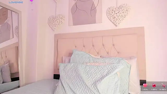 daiana curly online show from 03.17.25