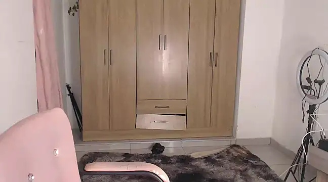 Snapshot of fairylatin222 chatting on 02.06.25 fairylatin222 online show from 02.06.25