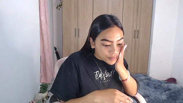 Snapshot of fairylatin222 chatting on 02.07.25 fairylatin222 online show from 02.07.25