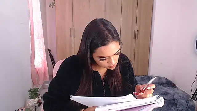 Snapshot of fairylatin222 chatting on 02.09.25 fairylatin222 online show from 02.09.25