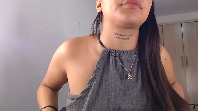 Snapshot of fairylatin222 chatting on 02.24.25 fairylatin222 online show from 02.24.25