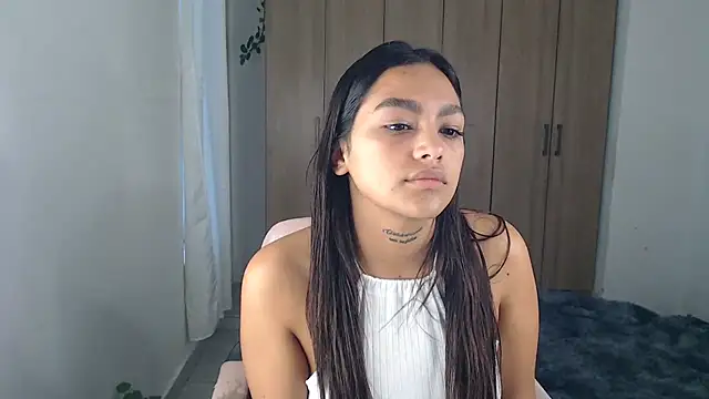 Snapshot of fairylatin222 chatting on 03.06.25 fairylatin222 online show from 03.06.25