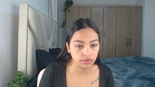 Snapshot of fairylatin222 chatting on 03.14.25 fairylatin222 online show from 03.14.25