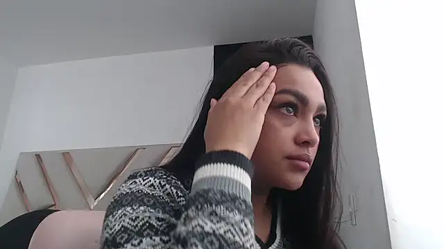 Snapshot of fairylatin222 chatting on 11.14.25 fairylatin222 online show from 11.14.25