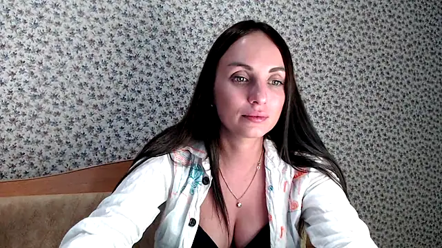 Snapshot of Tinadream20 chatting on 03.04.25 Tinadream20 online show from 03.04.25