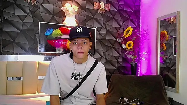 Snapshot of Harry_jhonsson chatting on 01.11.25 Harry jhonsson online show from 01.11.25
