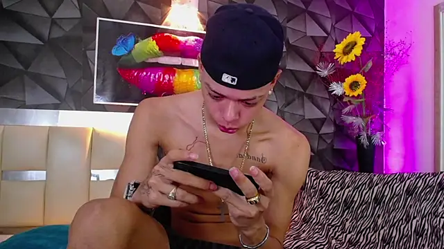 Snapshot of Harry_jhonsson chatting on 01.18.25 Harry jhonsson online show from 01.18.25
