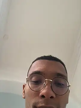 Aaronblack1  online show from 02.23.25