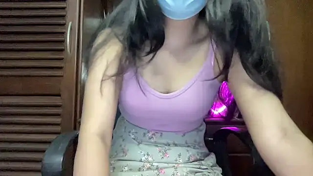 Snapshot of Princess_Lily chatting on 10.23.25 Princess Lily online show from 10.23.25