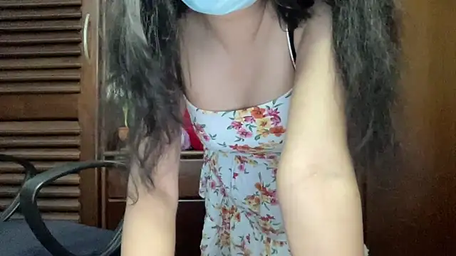 Snapshot of Princess_Lily chatting on 10.26.25 Princess Lily online show from 10.26.25