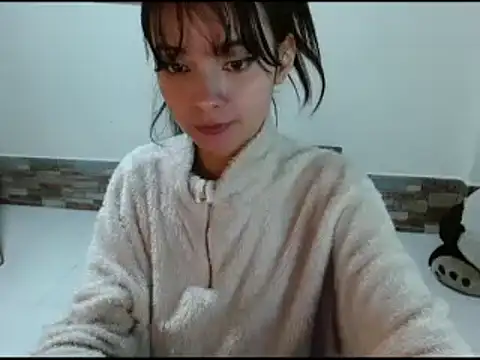 Snapshot of _annie_rosse chatting on 12.19.24 annie rosse online show from 12.19.24