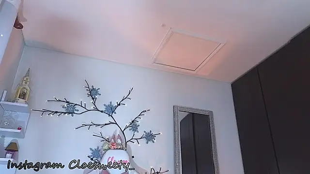 Snapshot of Cloesweety chatting on 12.10.24 Cloesweety online show from 12.10.24