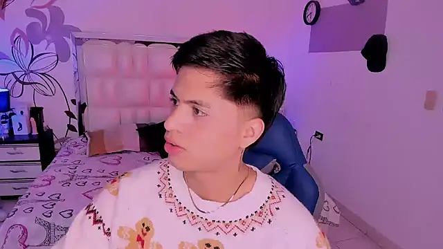 Snapshot of Niicky1_ chatting on 12.19.24 Niicky1 online show from 12.19.24